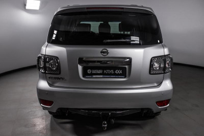 Nissan Patrol 5.6 AT 4WD (405 л. с.)