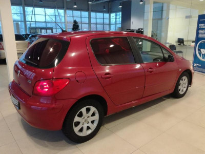 Peugeot 307 1.6 AT (110 л. с.)