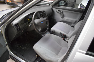 LADA 2112 1.6 MT (89 л. с.)