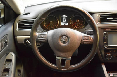 Volkswagen Jetta 1.4 TSI DSG (122 л. с.)