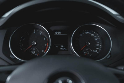 Volkswagen Jetta 1.6 MPI AT (105 л. с.)