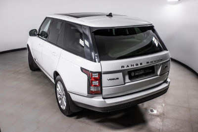 Land Rover Range Rover 4.4 SDV8 AT AWD (339 л. с.) Vogue