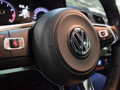 Volkswagen Polo 1.6 MPI AT (110 л. с.) Connect