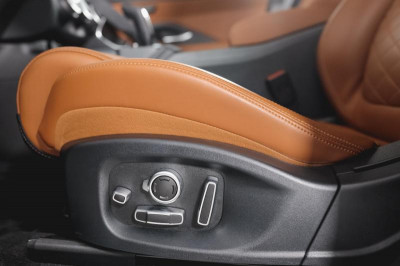 Jaguar E-Pace 2.0 D AT AWD (180 л.с.) HSE
