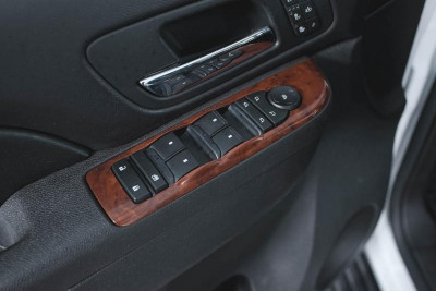 Chevrolet Tahoe 5.3 AT (325 л. с.)