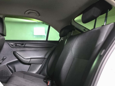 ŠKODA Rapid 1.6 MT (90 л. с.) Entry