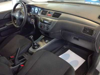 Mitsubishi Lancer 1.6 MT (98 л.с.)