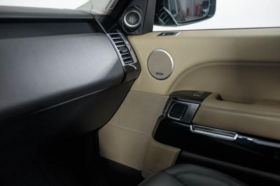 Land Rover Range Rover 4.4 SDV8 AT AWD (339 л. с.) Vogue