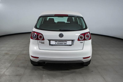 Volkswagen Golf 1.2 TSI MT (105 л. с.)