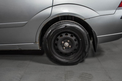 Ford Focus 1.6 MT (101 л. с.)
