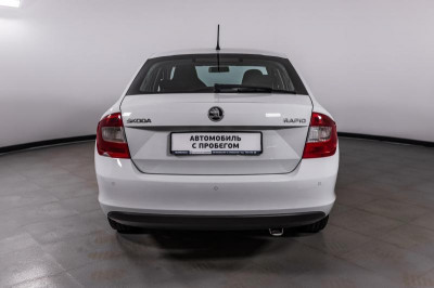 ŠKODA Rapid 1.6 MT (105 л. с.)