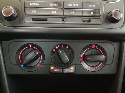 Volkswagen Polo 1.6 MT (105 л. с.)
