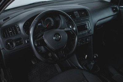 Volkswagen Polo 1.6 MT (105 л. с.)