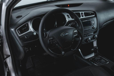 Kia Ceed 1.6 AT (129 л. с.)