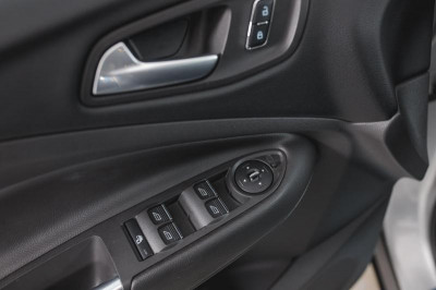 Ford Kuga 1.5 EcoBoost AT AWD (150 л. с.) Titanium