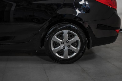 Hyundai Solaris 1.4 MT (107 л. с.)