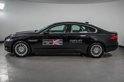 Jaguar XF 2.0 D AT (180 л. с.) Prestige