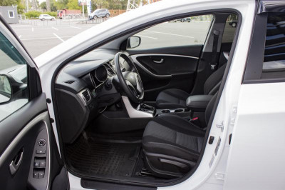 Hyundai i30 Универсал 1.6 AT (130 л. с.) Classic