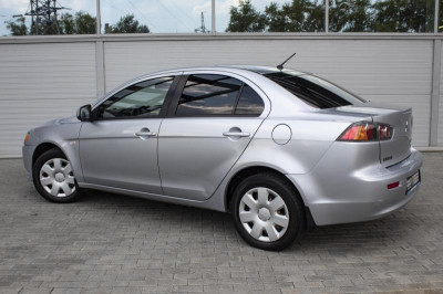 Mitsubishi Lancer 1.5 MT (109 л. с.)