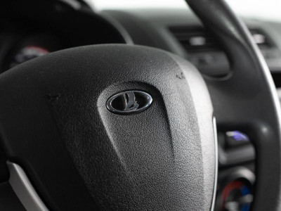 LADA Kalina хэтчбек 1.6 MT 8кл (87 л. с.)