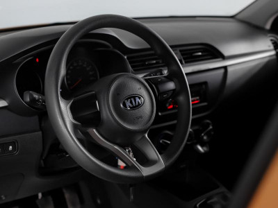 Kia Rio 1.4 MT (100 л. с.)