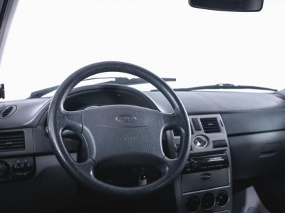 LADA Priora 1.6 MT 16 кл (Евро-3) (98 л. с.)