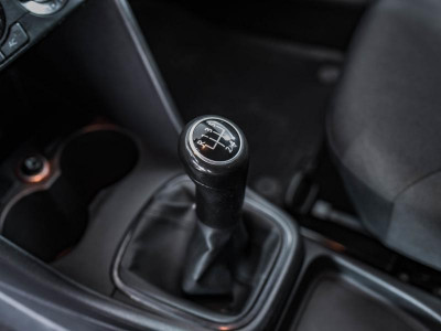 Volkswagen Polo 1.2 MT (70 л. с.)