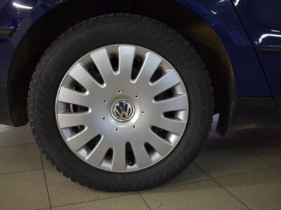 Volkswagen Passat 1.9 TDI BlueMotion MT (105 л. с.)