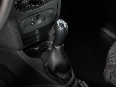 Renault Sandero Stepway 1.6 MT (102 л. с.)