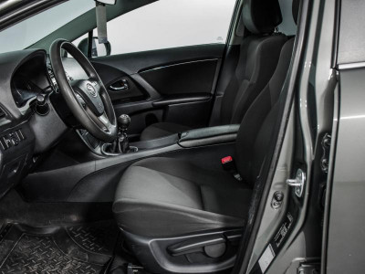 Toyota Avensis 1.8 MT (147 л. с.)