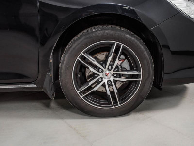 Toyota Camry 2.5 AT (181 л. с.)