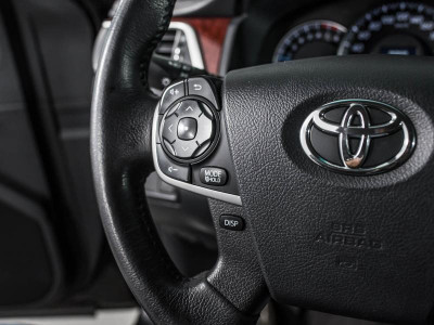 Toyota Camry 2.5 AT (181 л. с.)