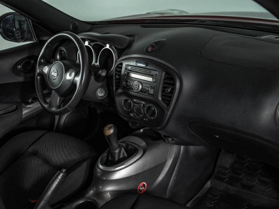 Nissan Juke 1.6 MT (94 л. с.)