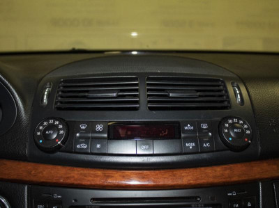 Mercedes-Benz E-Класс E 200 Kompressor AT (184 л. с.)