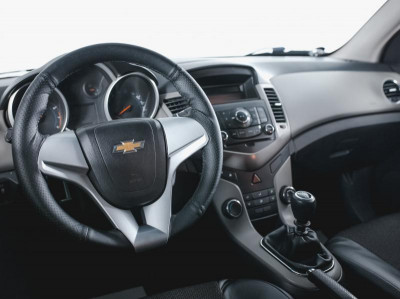 Chevrolet Cruze 1.6 MT (113 л.с.)