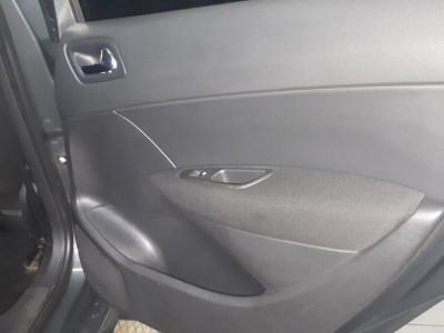 Peugeot 308 1.6 VTi MT (120 л. с.)