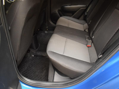 Kia Rio X-Line 1.4 AT (100 л. с.)
