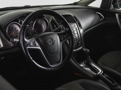 Opel Astra GTC 1.6 Turbo AT (180 л. с.)