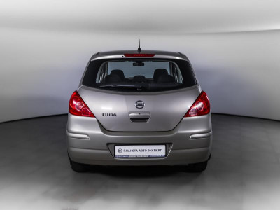 Nissan Tiida 1.6 AT (110 л. с.)