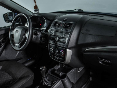 LADA Новая Granta хетчбэк 1.6 MT 16кл (106 л. с.)