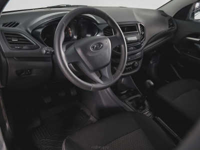 LADA Vesta 1.6 MT (106 л. с.)