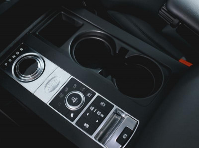 Land Rover Discovery 3.0 TDV6 AT 4WD (249 л.с.)
