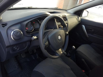Renault Sandero 1.6 MT (113 л. с.)