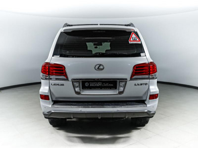 Lexus LX 570 5.7 AT (367 л.с.) 4WD