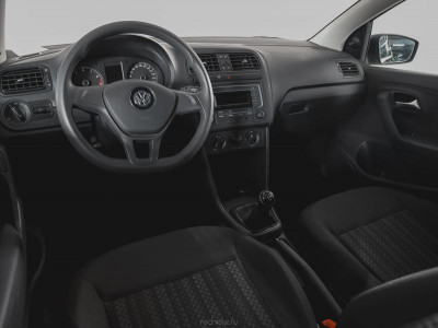 Volkswagen Polo 1.6 MPI MT (110 л. с.)