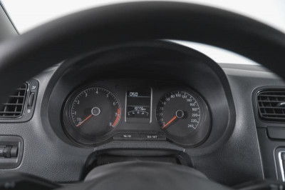 Volkswagen Polo 1.6 MPI MT (110 л. с.)