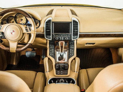 Porsche Cayenne S 4.8 Tiptronic AWD (400 л. с.)