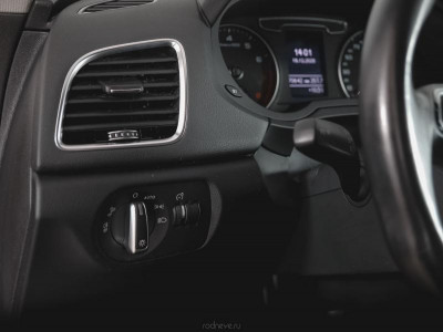 Audi Q3 2.0 AT (180 л.с.) 4WD