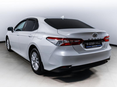 Toyota Camry 2.0 AT (150 л.с.)