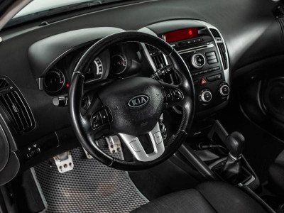 Kia Ceed 1.6 MT (122 л. с.)